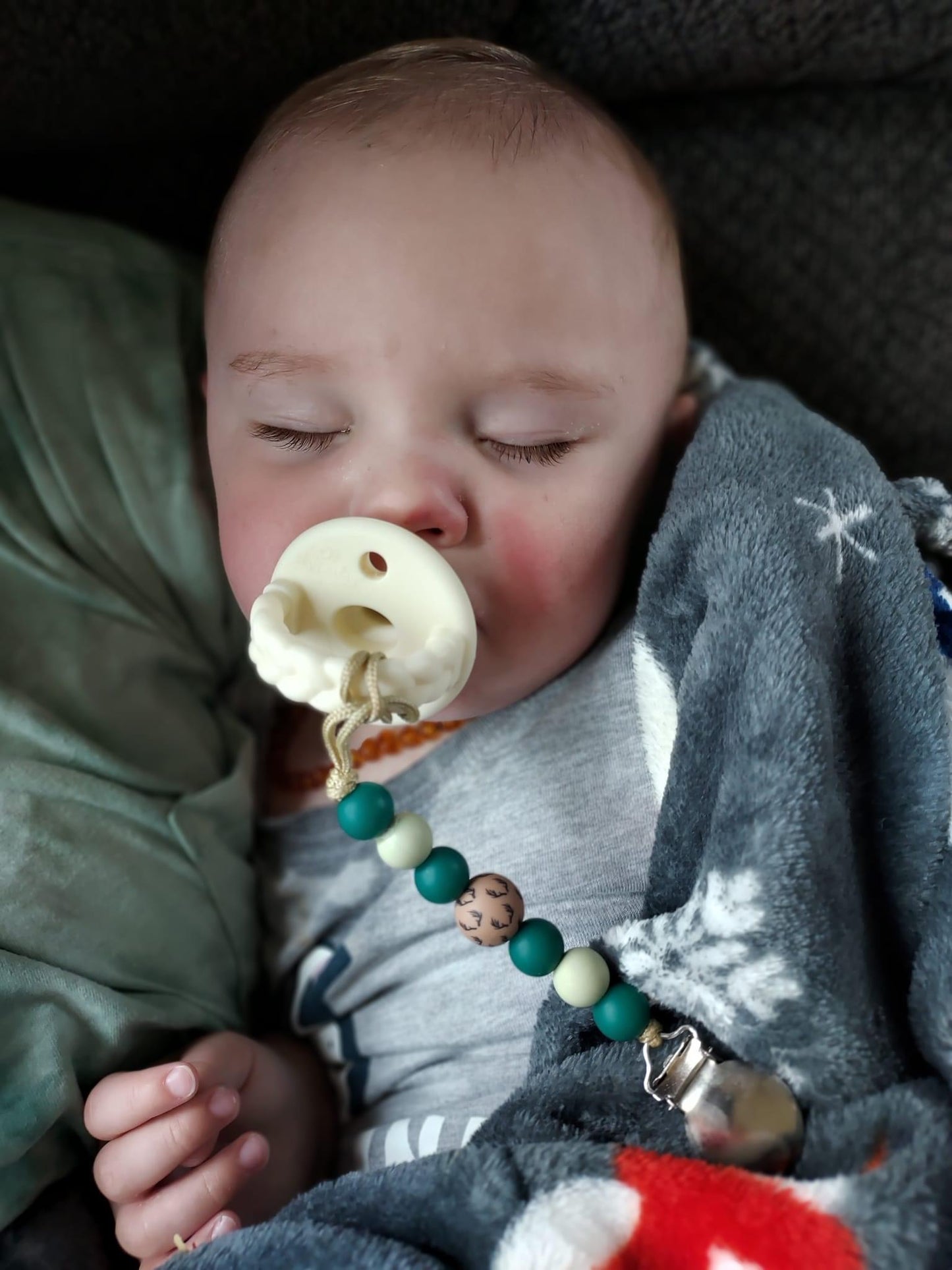 Create-Your-Own-Pacifier-Clip